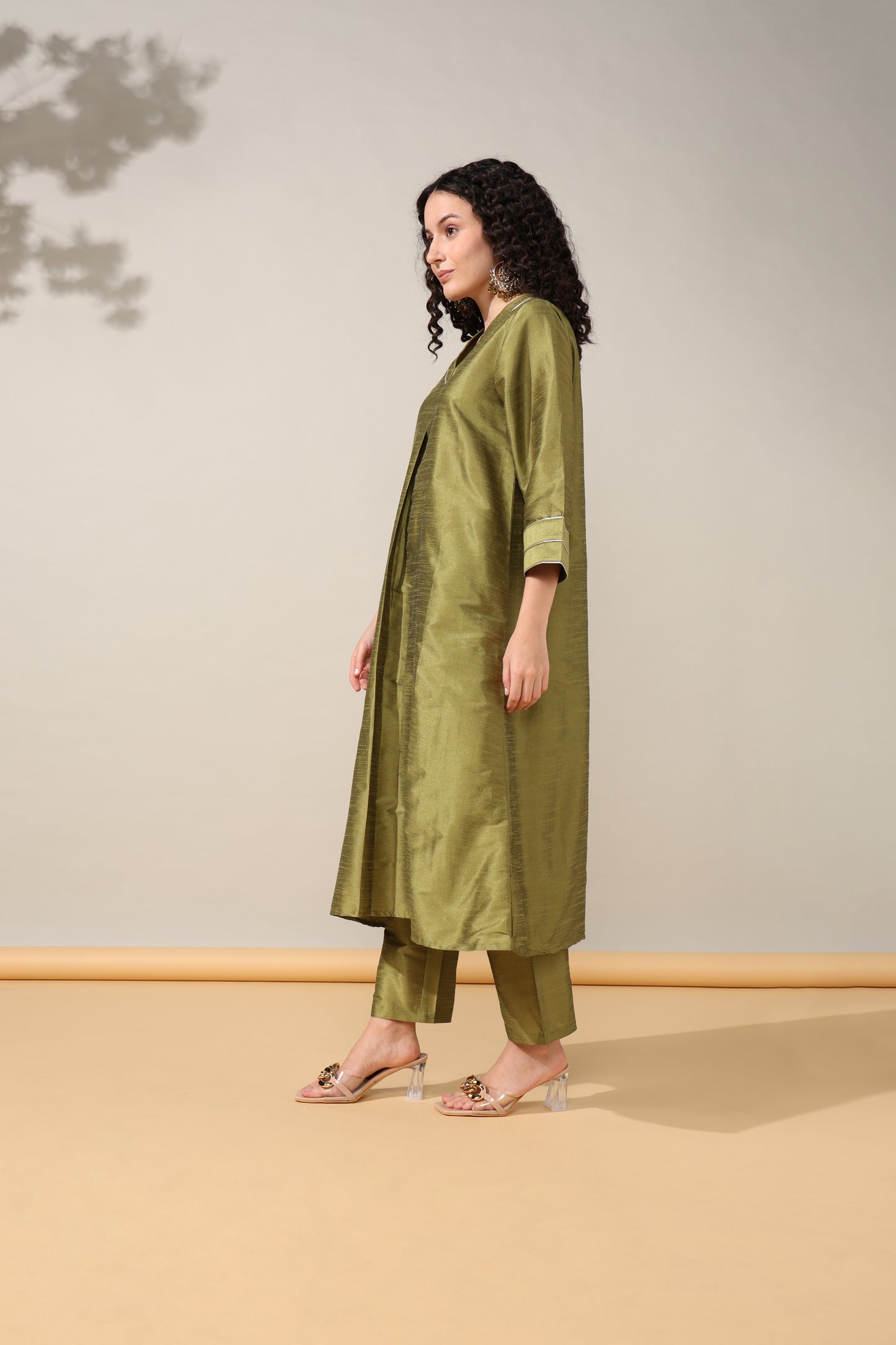 HOK Ensemble - Olive green suit set