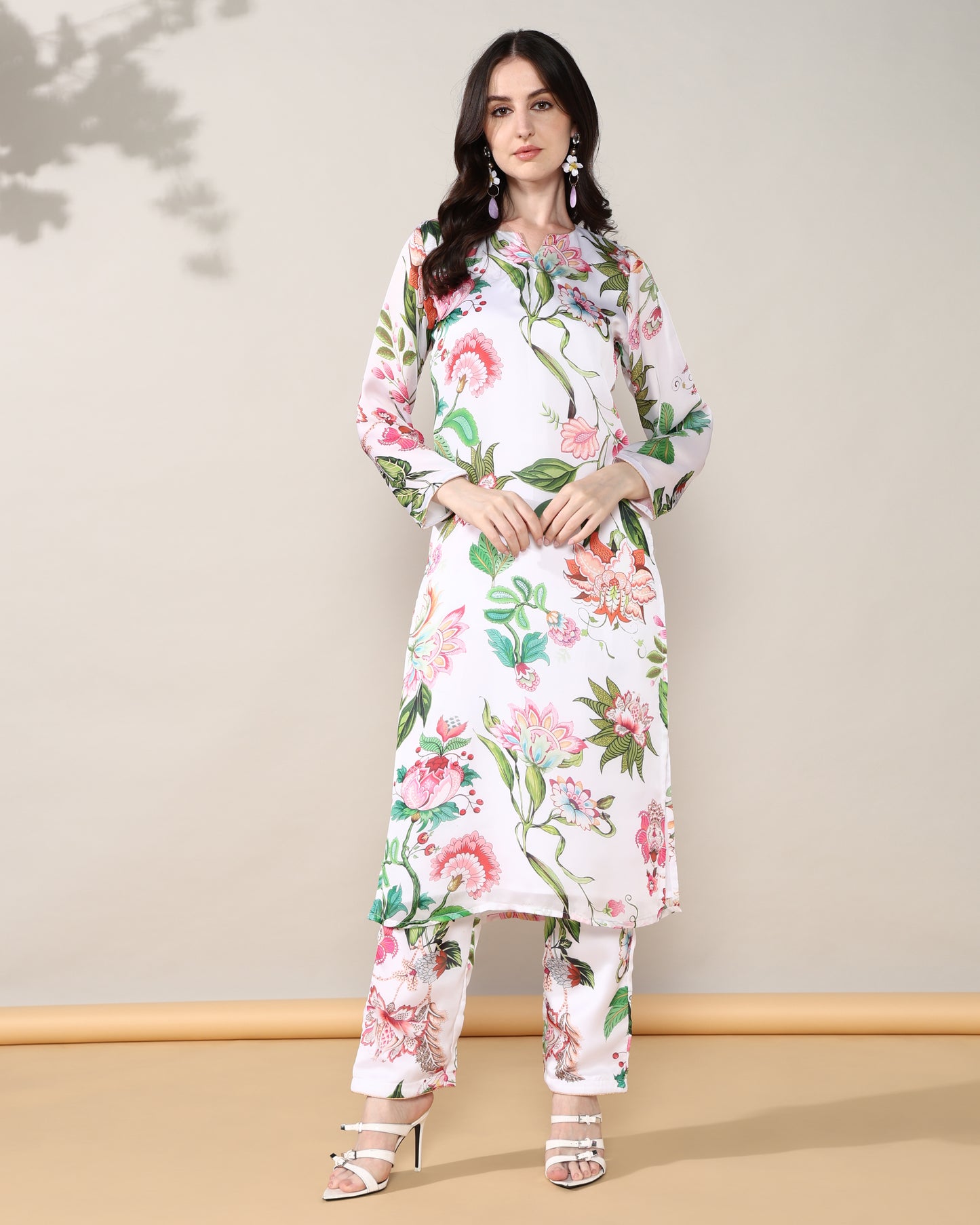 White floral Georgette satin suit with organza dupatta set of 3