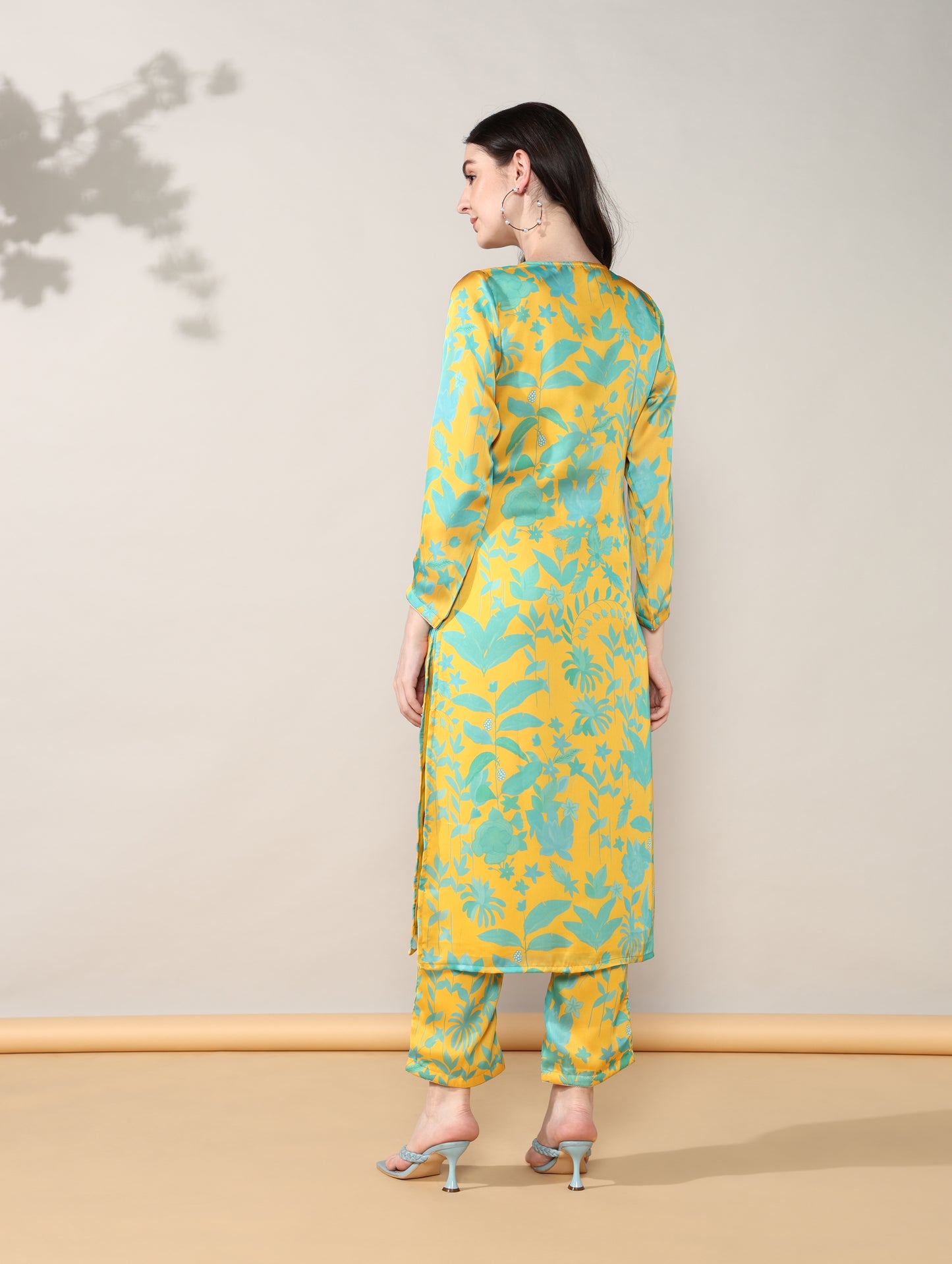 Mustard blue Georgette satin suit with organza dupatta set of 3