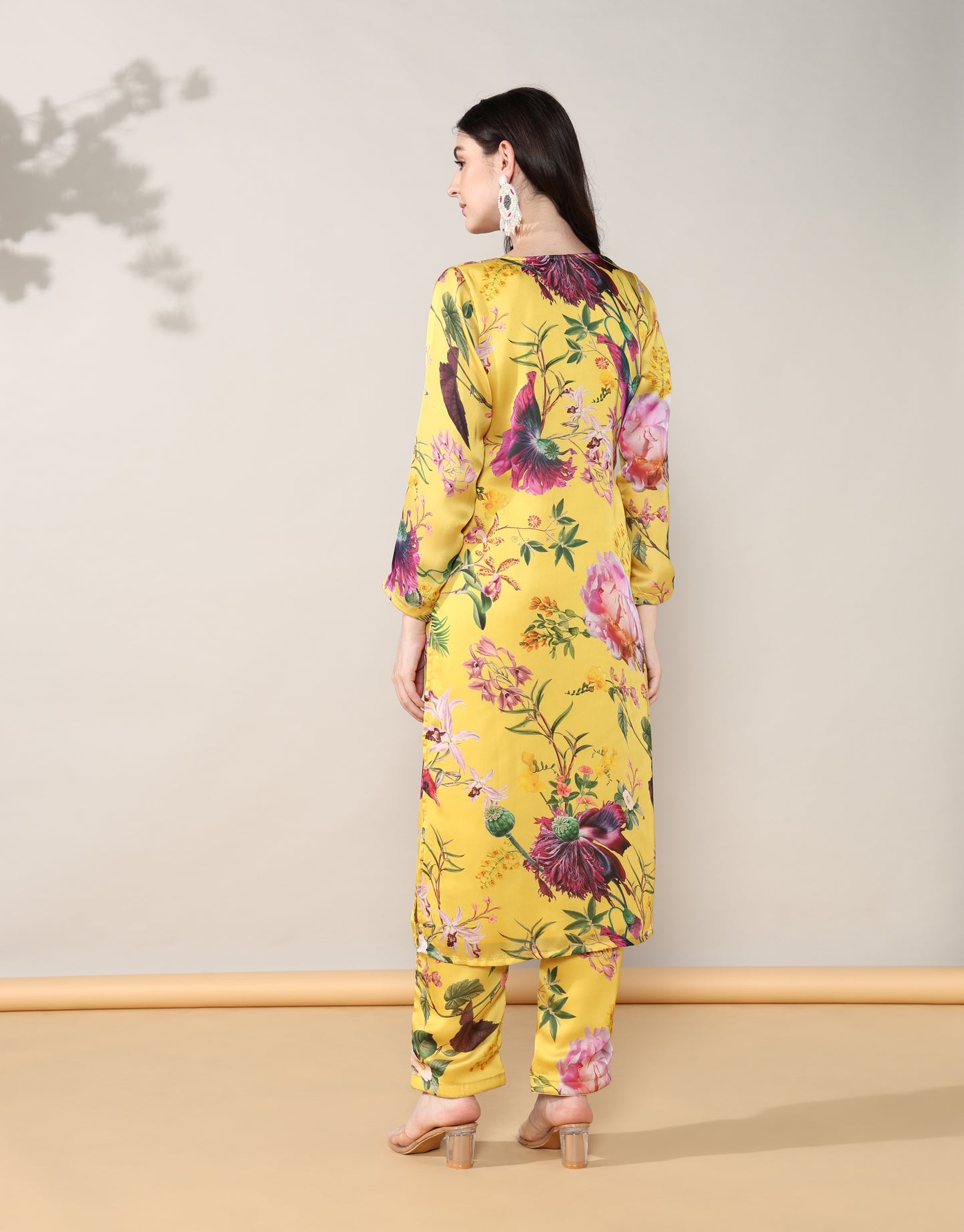 Yellow floral Georgette satin suit with organza dupatta set of 3