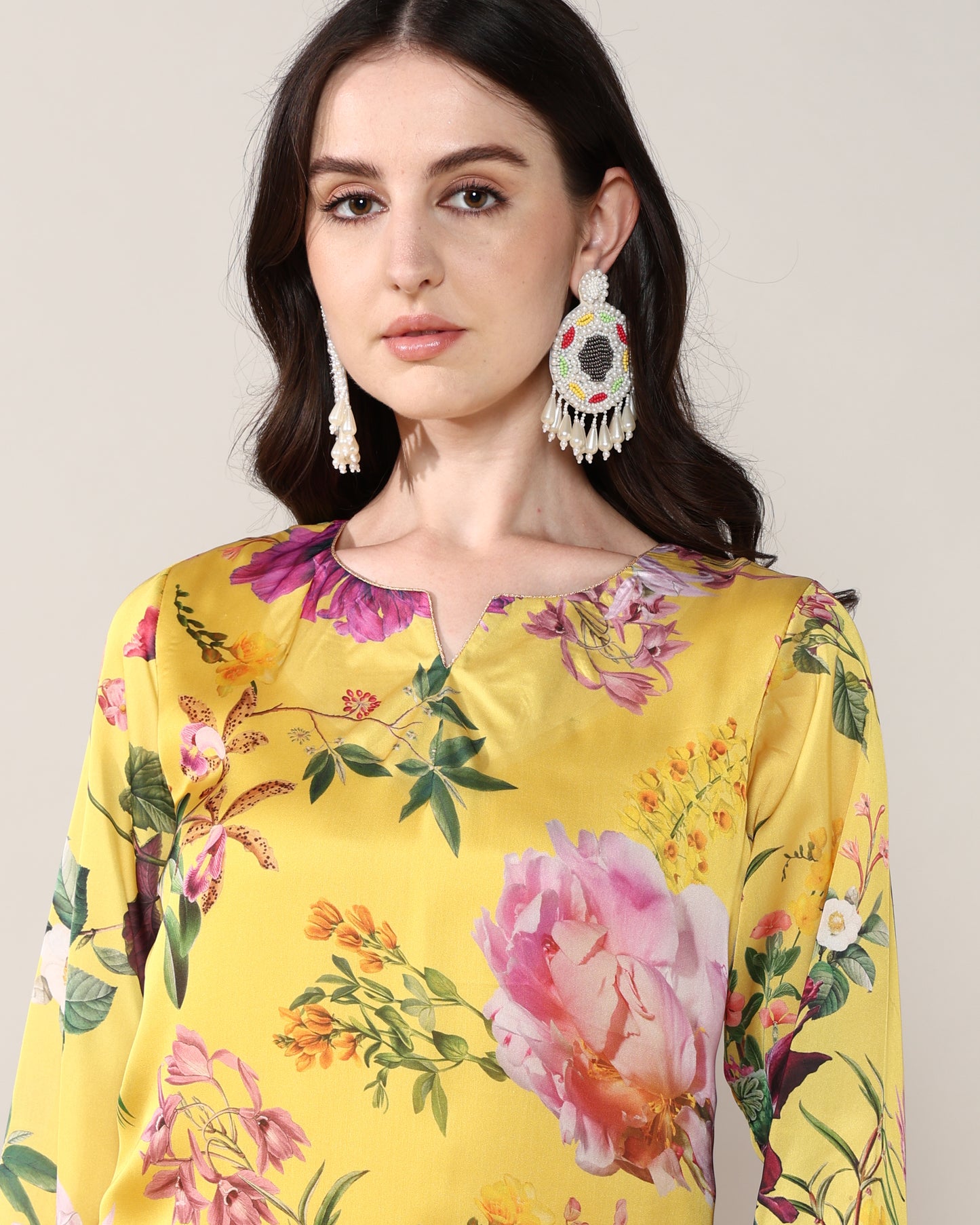 Yellow floral Georgette satin suit with organza dupatta set of 3