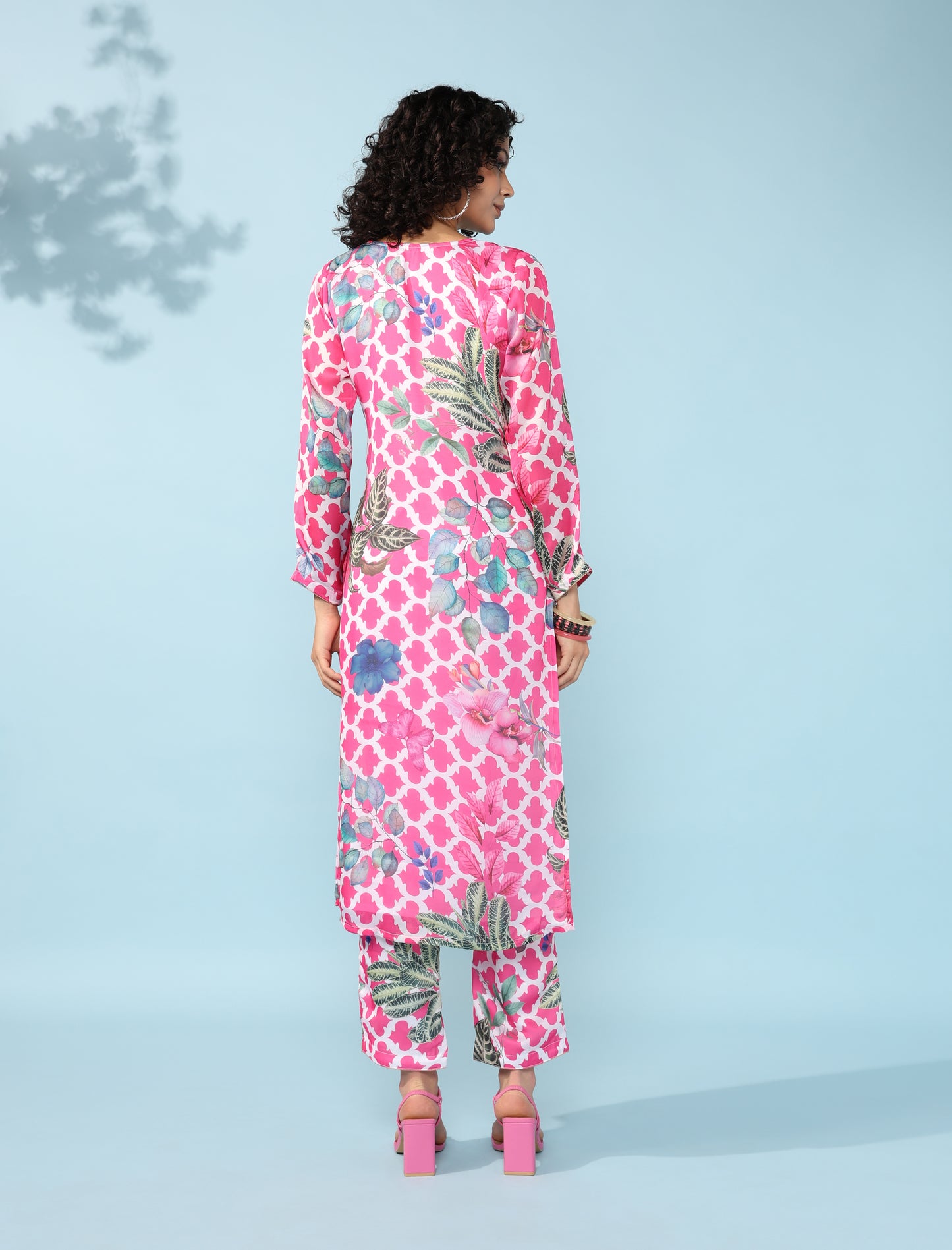 Pink floral Georgette suit with organza dupatta set of 3