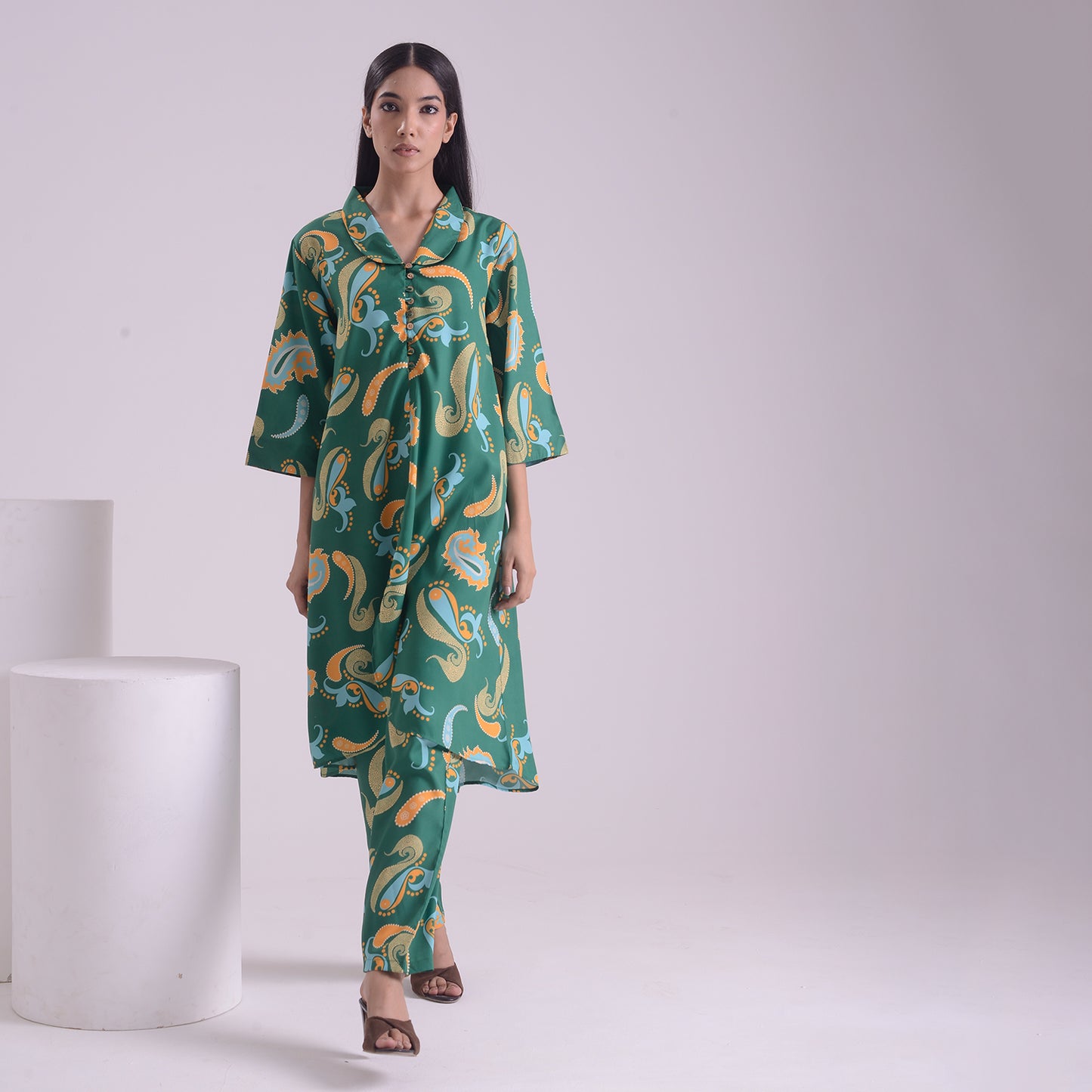Green paisley printed suit set of 2