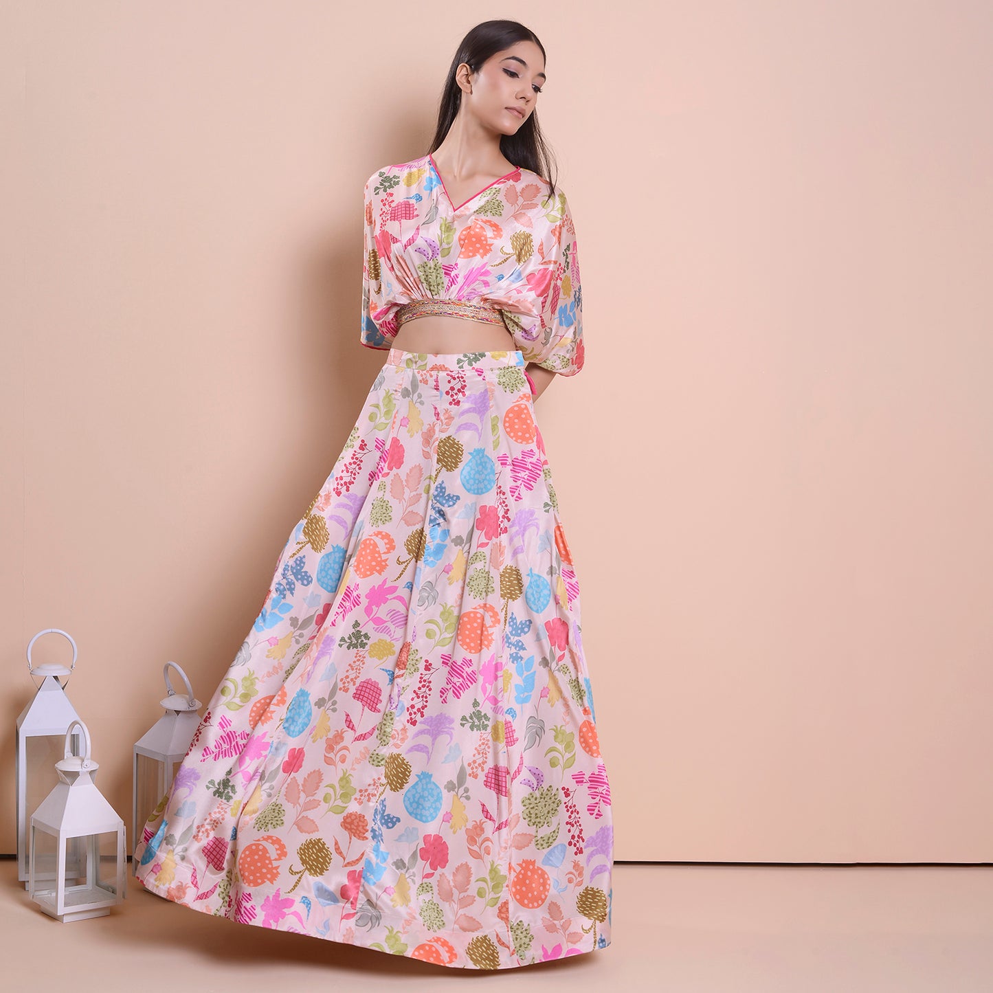 HOK ENSEMBLE Beige printed silk skirt with kaftan style top