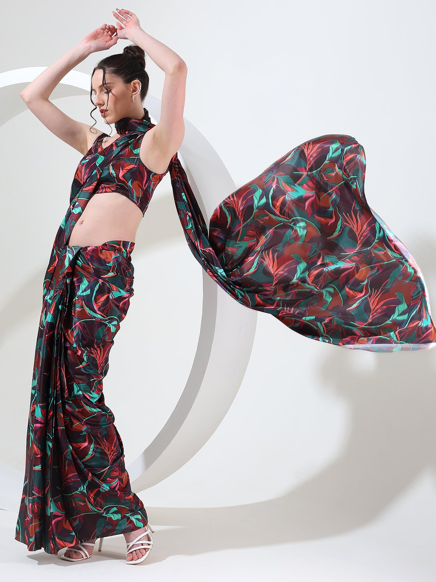 Lavish grab crepe silk stitched saree