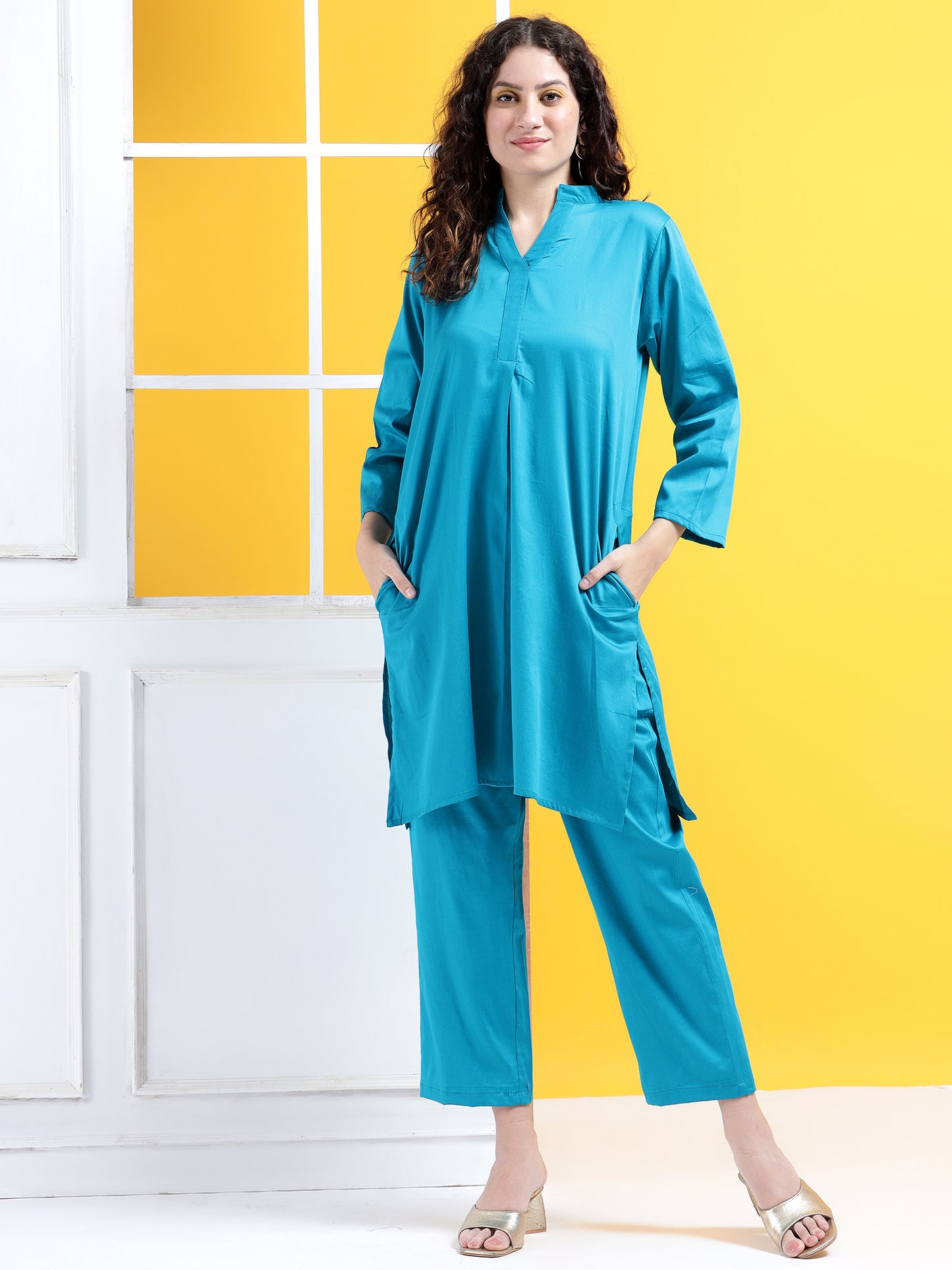 Ethereal Elegance Kaftan Style Suit- Set of 2