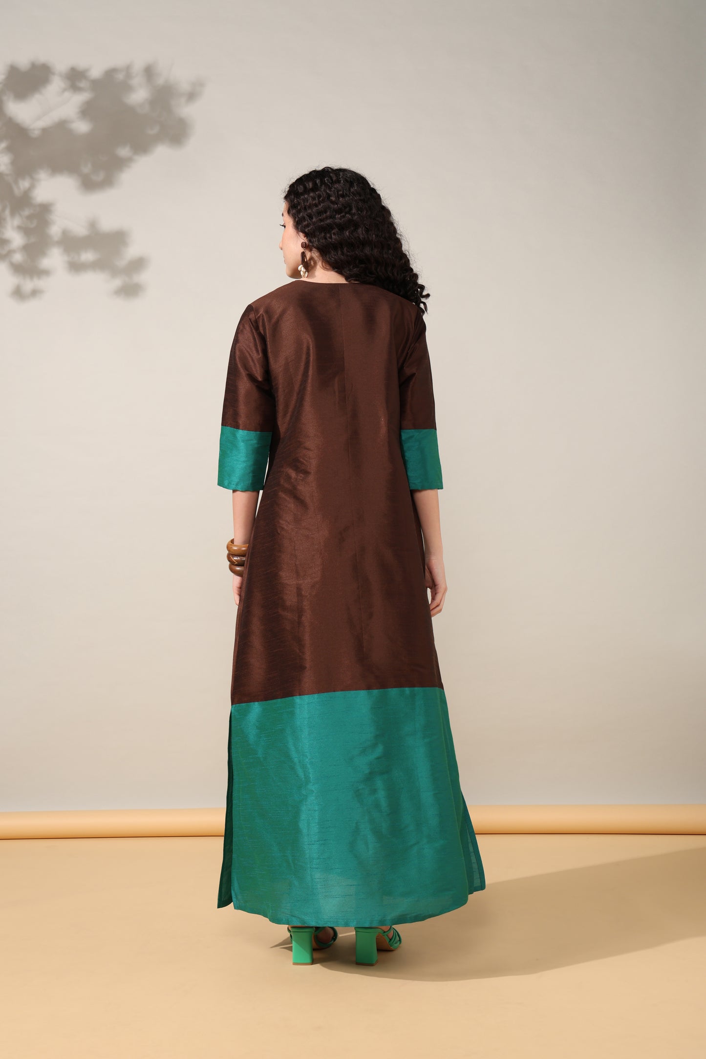 HOK ENSEMBLE - Brown Green Dupion Long Kaftan Gown