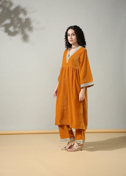 HOK ENSEMBLE - Yellow plain Velvet Suit set