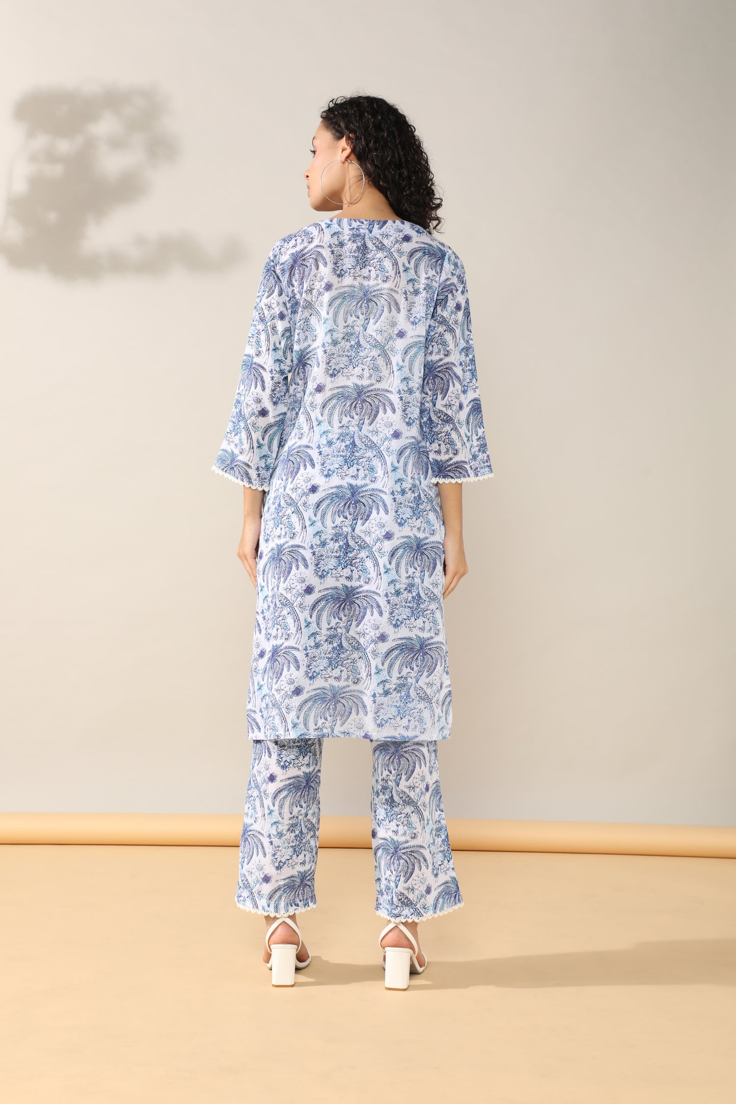 White blue Grace cotton suit set
