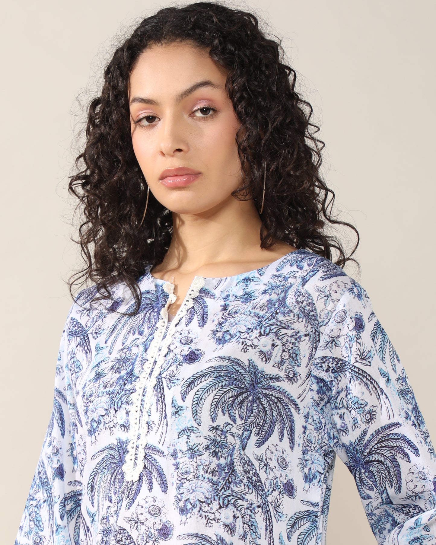 White blue Grace cotton suit set